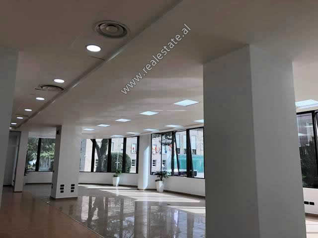 Office space for rent in Twin Towers in Tirana.
It is located on the 2nd floor of a well-known busi