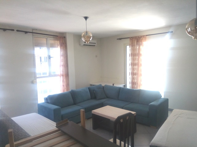 Apartament 2+1 me qera ne rrugen Reshit Petrela ne Tirane.
Ndodhet ne katin e 7-te te nje pallati t Apartament 2+1 me qera ne rrugen Reshit Petrela ne Tirane.
Ndodhet ne katin e 7-te te nje pallati t