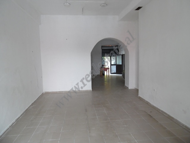 Store space for rent in Pjeter Budi street in Tirana, Albania.
It is located on the ground floor on