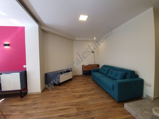 Apartament 1+1 me qera prane rruges Myslym Shyri ne Tirane.
Ne katin e dyte te nje pallati te ri me