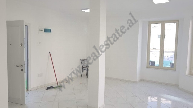 
Store space for rent in Vllazen Huta street in Tirana, Albania.
It is situated on the second floo