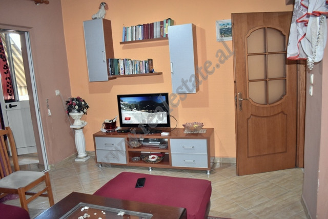 
Apartament 2+1 per shitje ne rrugen Memo Meto ne Tirane.
Ndodhet ne katin e 5-te nje pallati te v