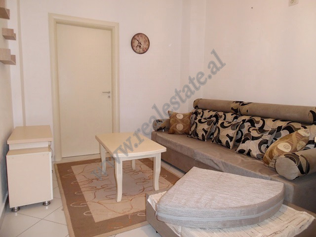 One bedroom apartment for rent in Hamdi Garunja Street in Tirana.
It is positioned on the second fl