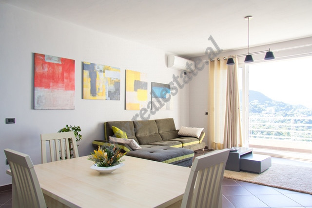 Apartament dupleks modern me qera ne rrugen e Jasemineve te Kodra e Diellit ne Tirane.

Apartament