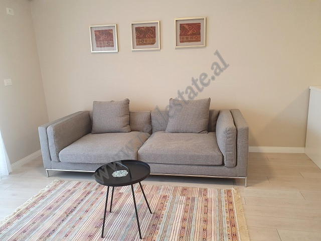 Apartament 1+1 me qira ne rrugen Panorama ne Tirane.
Pallat i ri dhe modern, shtepia pozicionohet n Apartament 1+1 me qira ne rrugen Panorama ne Tirane.
Pallat i ri dhe modern, shtepia pozicionohet n