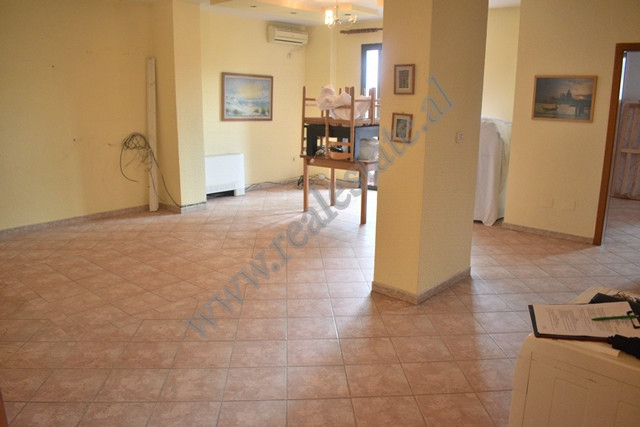 One bedroom apartment for rent near hotel Dinasty in Tirana
The apartment is situated on the 5th fl
