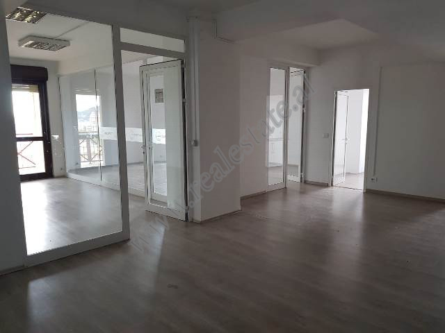 
Office space for rent on Abdi Toptani Street in Tirana.&nbsp;
The office is situated on the ninth