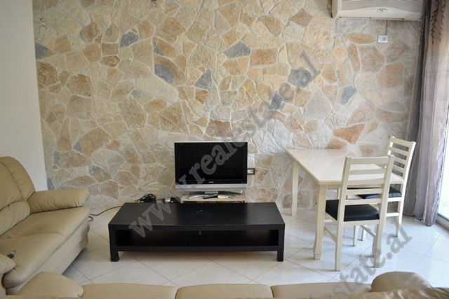 One bedroom apartment for rent in Peti street&nbsp;in Tirana.&nbsp;
The apartment is situated on th