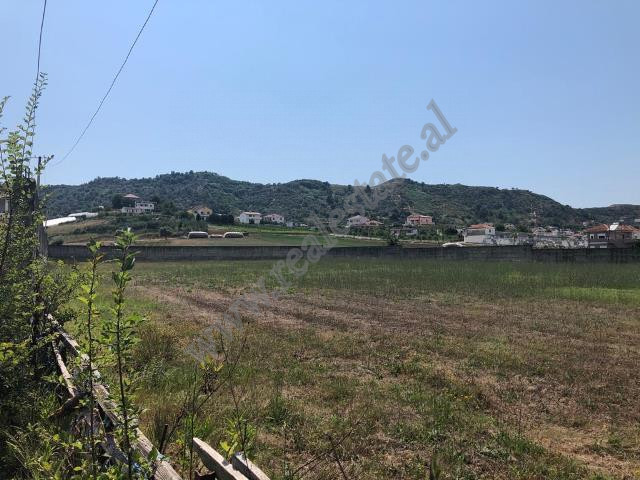 Land for sale near Tirane -Durres highway , Kashar&nbsp;&nbsp; .

It is located near the main road