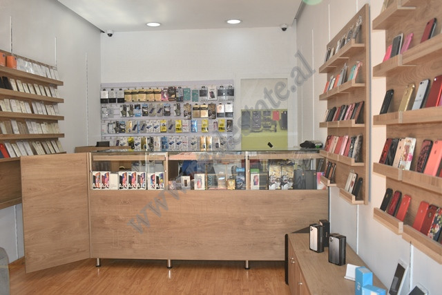 Store &nbsp;for rent in Durres Street, first floor by the main road.
The space is 45m2. It is divid