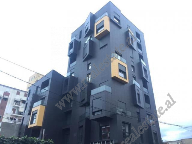 Apartament 1+1 per shitje ne rrugen Kongresi I Lushnjes ne Tirane.
Apartamenti ndodhet ne katin e d Apartament 1+1 per shitje ne rrugen Kongresi I Lushnjes ne Tirane.
Apartamenti ndodhet ne katin e d