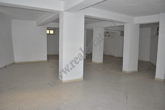 Warehouse for rent near Kavaja Street in Tirana.
The warehouse is located on the -1 floor of a new 