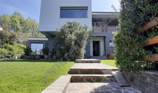 2-storey villa for rent in Long Hill Residence in Lunder in Tirana.
This villa is one of the most s