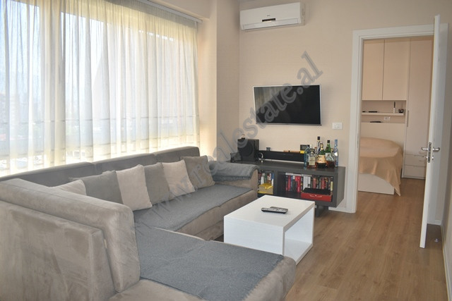 Apartament me qira ne Kompleksin Delijorgji ne Tirane.
E pozicionuar ne nje nga komplekset me te nj