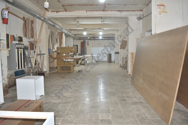 Warehouse for rent in Ibrahim Shalqizi street in Tirana, Albania.
It is located on the ground floor