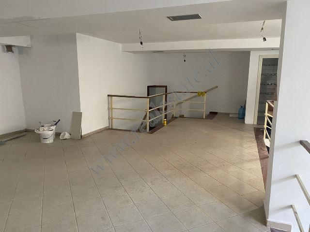 Store space&nbsp;for rent near Shkolla e Baletit in Tirana, Albania.
It is located on the undergrou