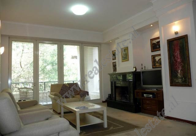 Apartament 3+1 me qera ne rrugen Ibrahim Rugova ne Tirane.
Apartamenti ndodhet ne katin e 6-te te Apartament 3+1 me qera ne rrugen Ibrahim Rugova ne Tirane.
Apartamenti ndodhet ne katin e 6-te te