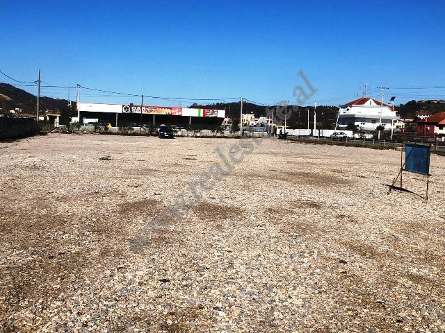 Land parcel for rent near the main road in Prush village in Tirana, Albania.
Its surface is 6000 m2