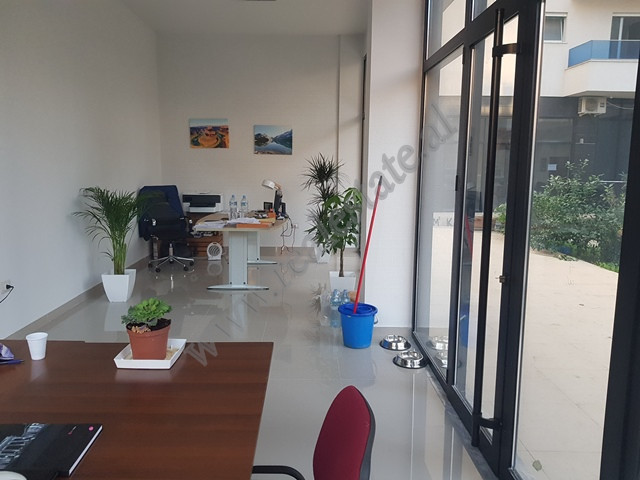 Business/office space for sale in Arkitekt Sinani street in Tirana

The office is part of a new bu