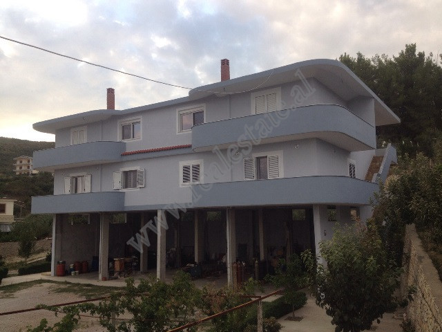Villa with 3 floors and land for sale in the village of Vajkan in the city of Fier.
A surface of 31