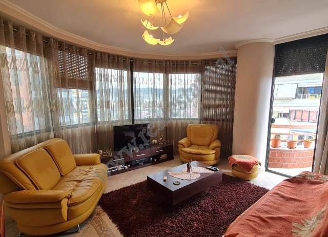 One bedroom apartment for rent in Frederik Shiroka street, close to 21 Dhjetori area in Tirana.
It 