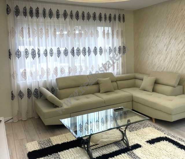 Apartament 1+1 me qira ne rrugen e Kosovareve shume prane Liqenit Articial dhe Kompleksit Nobis ne T Apartament 1+1 me qira ne rrugen e Kosovareve shume prane Liqenit Articial dhe Kompleksit Nobis ne T