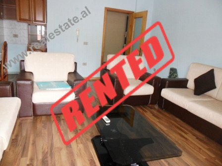 Apartament 1+1 me qera ne prane shkolles 9-vjecare &ldquo;Emin Duraku&rdquo; ne Tirane.
Apartamenti