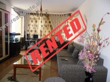 Apartament 2+1 me qera te Komuna Parisit ne Tirane.

Apartamenti ndodhet ne nje nga zonat me te po