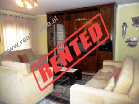 Apartament 2+1 me qera ne rrugen Myslym Shyri ne Tirane.

Megjithese apartament ndodhet ne katin e