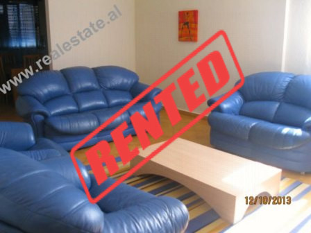 Apartament 2+1 me qera prane Universitetit te New York-ut ne Tirane.

Apartamenti ndodhet ne nje l