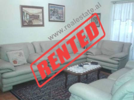 Apartament 3+1 me qera perballe ish-Ekspozites Shqiperia Sot ne Tirane.

Apartamenti shtrihet ne k