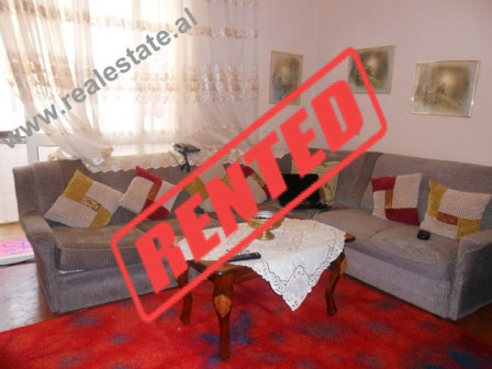 Apartament 3+1 me qera prane Gardes ne Tirane.

Apartamenti ndodhet ne katin e IV-rt dhe te fundit