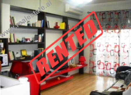 Apartament 1+1 me qera ne rrugen Pjeter Budi ne Tirane.

Apartamenti ndodhet ne katin e IX-te te n