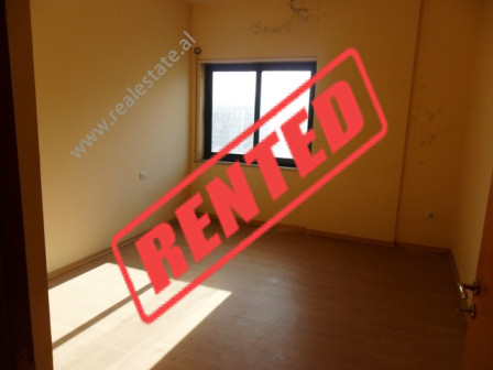 Office space for rent in Barrikadave Street in Tirana. The apartment is located on the 7-th floor in