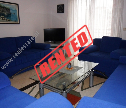 Apartament 1 + 1 me qera ne rrugen e Kavajes ne Tirane.

Apartamenti ndodhet ne katin e 6 te nje p