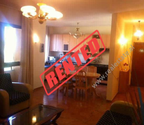 Apartament me qera ne rrugen Llazar Pulluqi ne Tirane.

Apartamenti ndodhet ne katin e 6 te nje pa