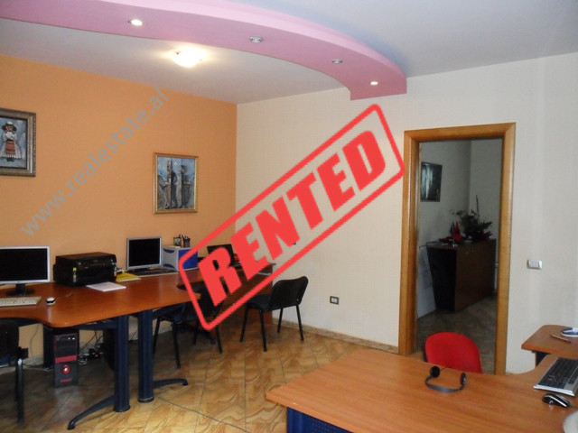 One bedroom apartment for Office for rent&nbsp; in Zogu i Zi area in Tirana.
Situated on the 4-th f