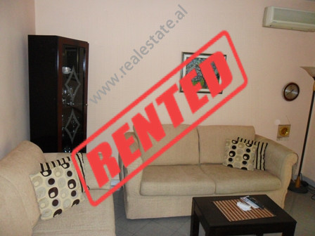 Apartament 1 + 1 me qera ne fillimin e rruges Mehmet Brocaj ne Tirane.

Banesa ndodhet ne katin e 