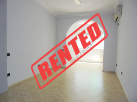 Office for rent in Brigada VIII street in Blloku area, in Tirana.

Positioned on the 3rd floor of 