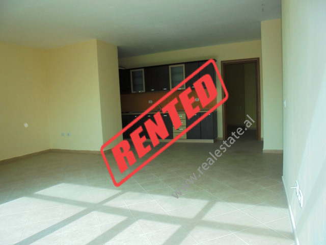 Apartment for rent in Reshit Petrela street in Tirana.
The apartment is part of a new complex with 