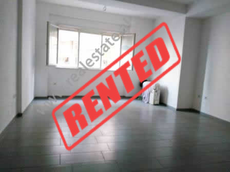 Apartament per zyra me qera ne rrugen Bardhok Biba ne Tirane.


Apartamenti pozicionohet ne katin