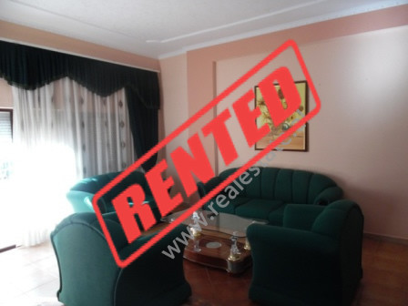 Apartament 2+1 me qera ne rrugen Margarita Tutulani ne Tirane.

Apartamenti ndodhet ne katin e 4-t