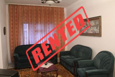 Apartament 2+1 me qera ne Sheshin Avni Rustemi ne Tirane.

Apartamenti ndodhet ne katin e dyte te 