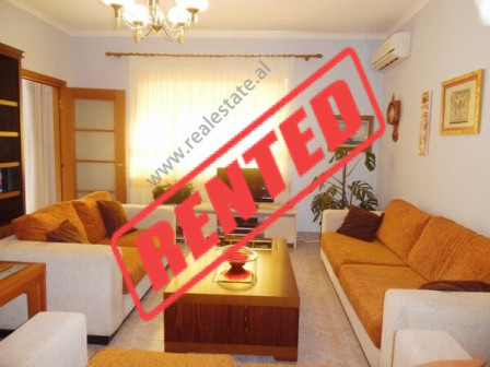 Apartament per qera ne rrugen Sali Nivica ne Tirane.

Apartamenti ndodhet ne katin e katert te nje