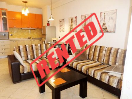 Apartament me qera prane rrugen Shefqet Musaraj ne Tirane.

Apartamenti ndodhet ne katin e gjashte