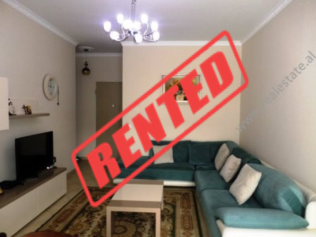 Apartament me qera ne rrugen Tish Dahia ne Tirane.

Ndodhet ne katin e 5-te ne kompleksin Kika e R