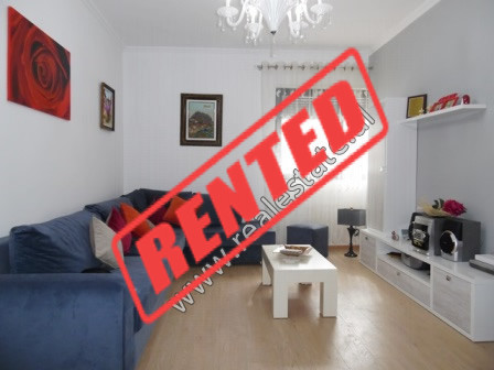 Apartament 2+1 me qera ne rrugen Zenel Baboci ne Tirane.

Pozicionohet ne katin e 3-te te nje pall