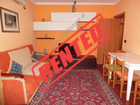 Apartament 1+1 me qera ne rrugen Fortuzi ne Tirane.

Apartamenti ndodhet ne katin e katert te nje 