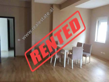 Three bedroom apartment for rent in Sauk area in Tirana.&nbsp;

The residence is situated in Sauk 