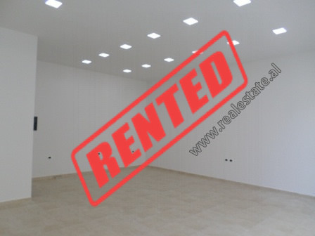 Store for rent in Frosina Plaku street in Tirana.

It is located on the first floor of a new build
